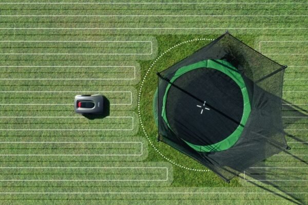 Stiga Stig-A 3000 Expert Robotic Lawnmower - Image 7