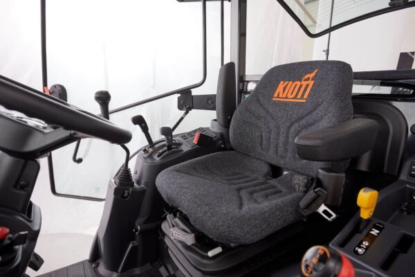 Kioti CX2510CH-EU Hydrostatic Compact Tractor with Cabin - Image 2