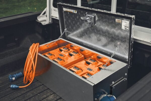 Stihl CB 1 Charging box for AP Systems in use
