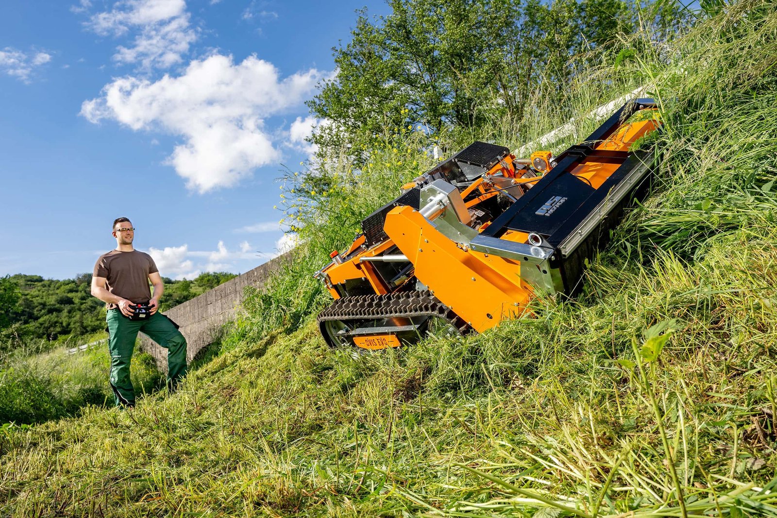 AS 1000 Ovis EVO RC Remote-Controlled Flail Mower - Image 6