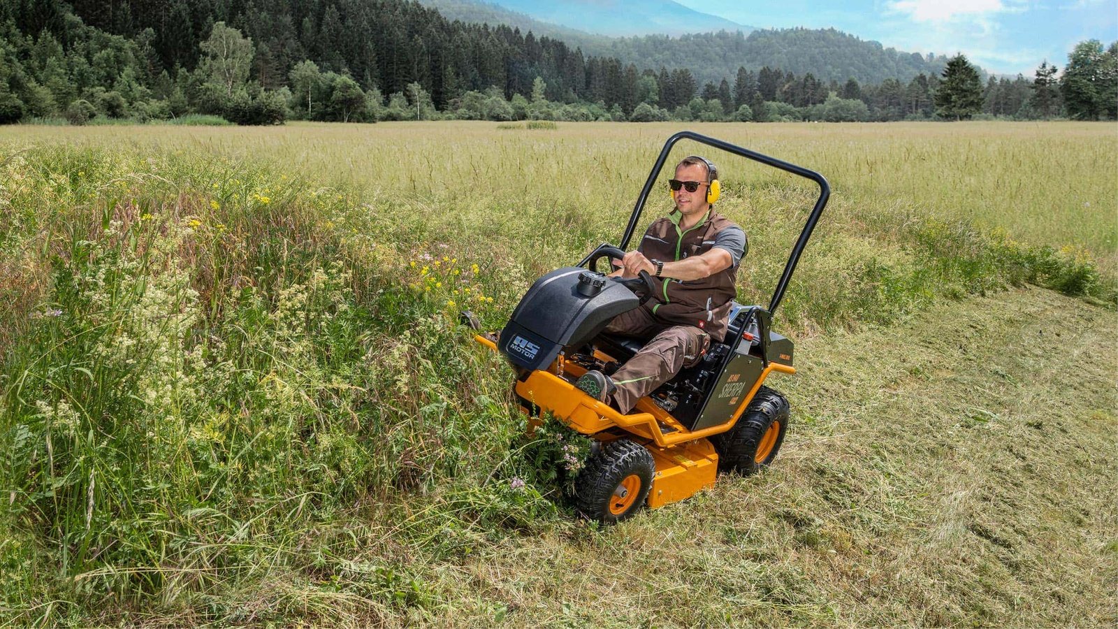 AS 940 Sherpa 4WD Loncin Ride-On Brushcutter - Image 3
