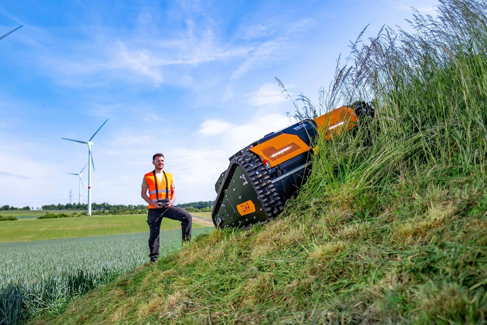 AS 990 Tahr RC Remote-Controlled Crawler Slope Mower - Image 5