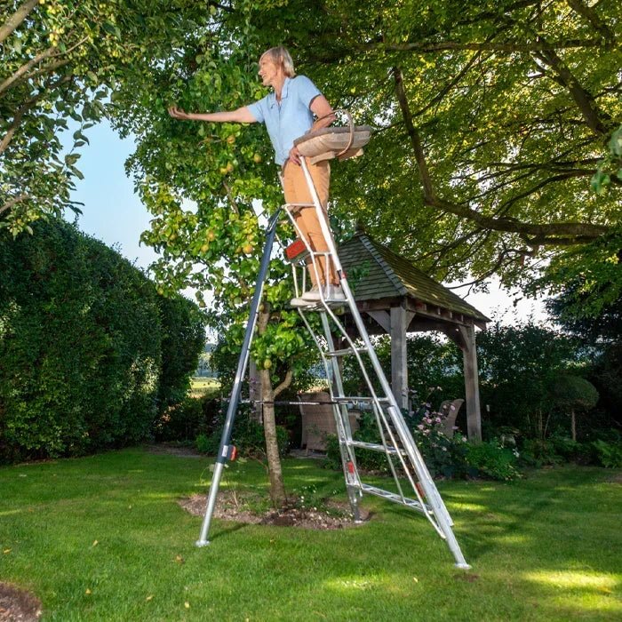 Henchman Fully Adjustable Tripod Ladder - Image 2