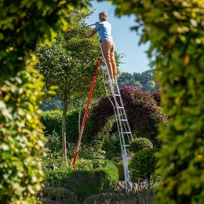 Henchman Fully Adjustable PRO Tripod Ladder - Image 3