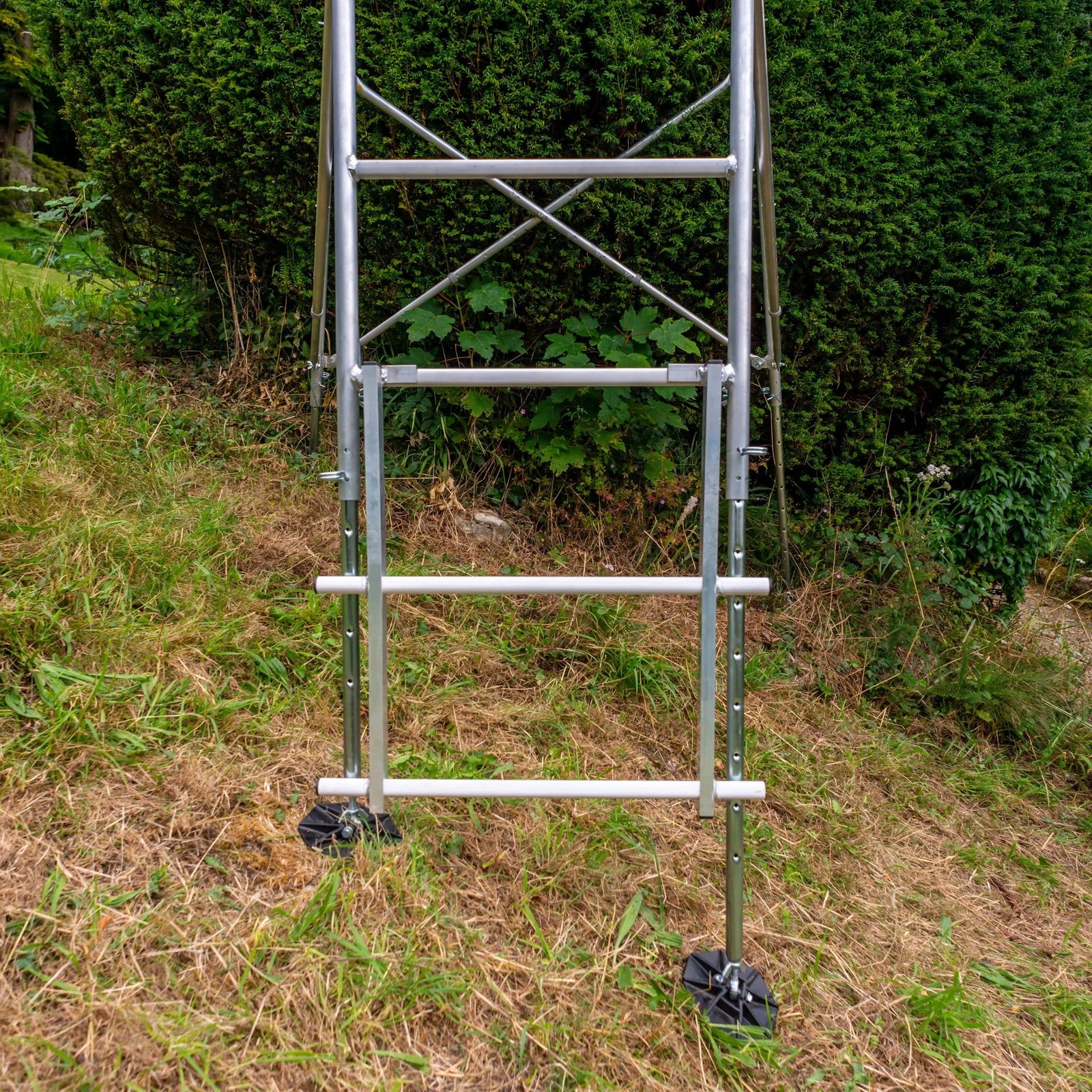 Henchman Hi-Step Platform Ladder - Image 3