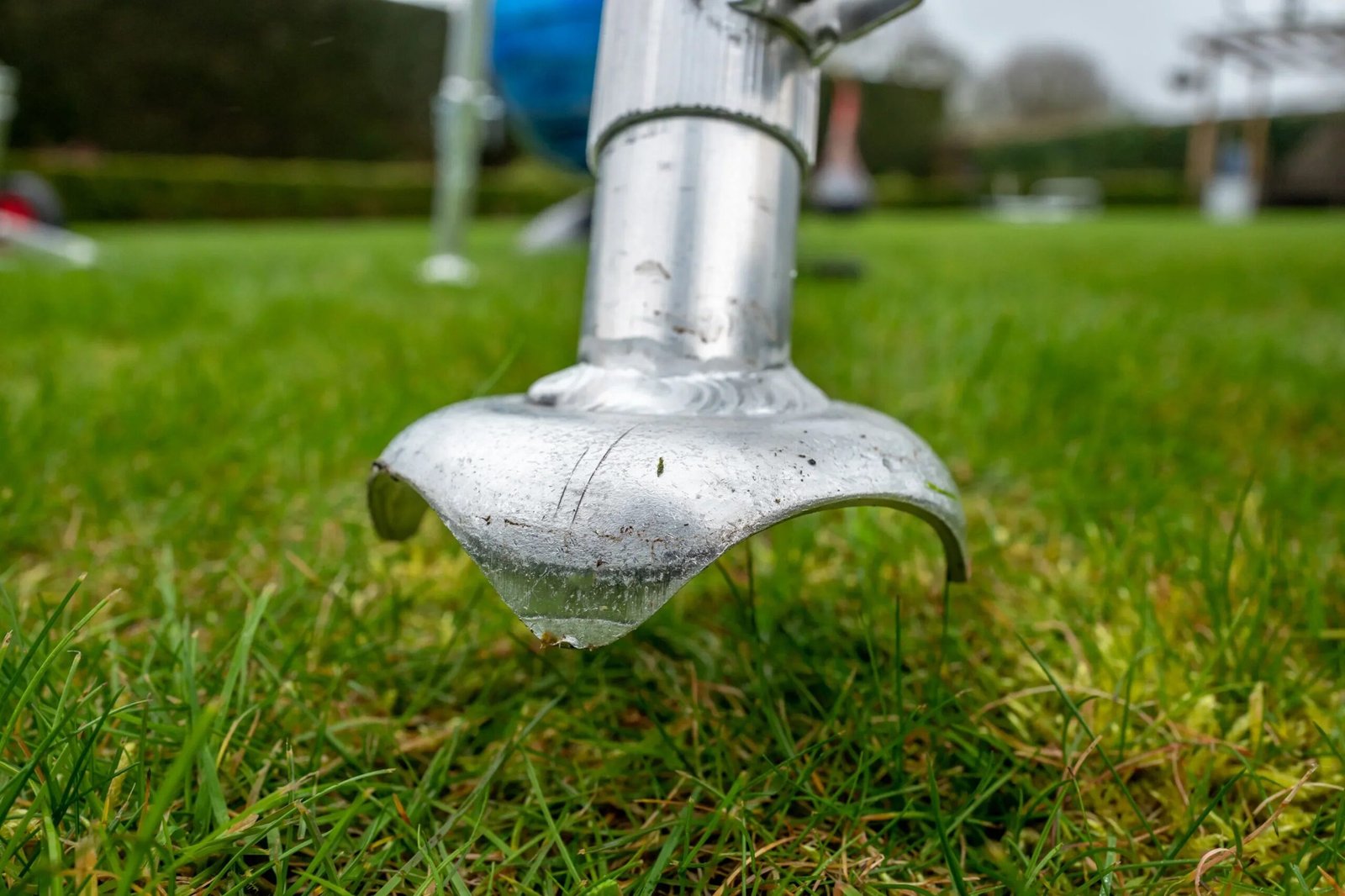 Henchman Fully Adjustable Tripod Ladder - Image 17