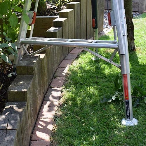 Henchman Fully Adjustable Tripod Ladder - Image 15