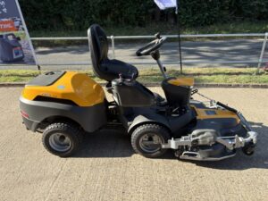 Used STIGA Park 700 W with Combi 100 Q Plus Deck
