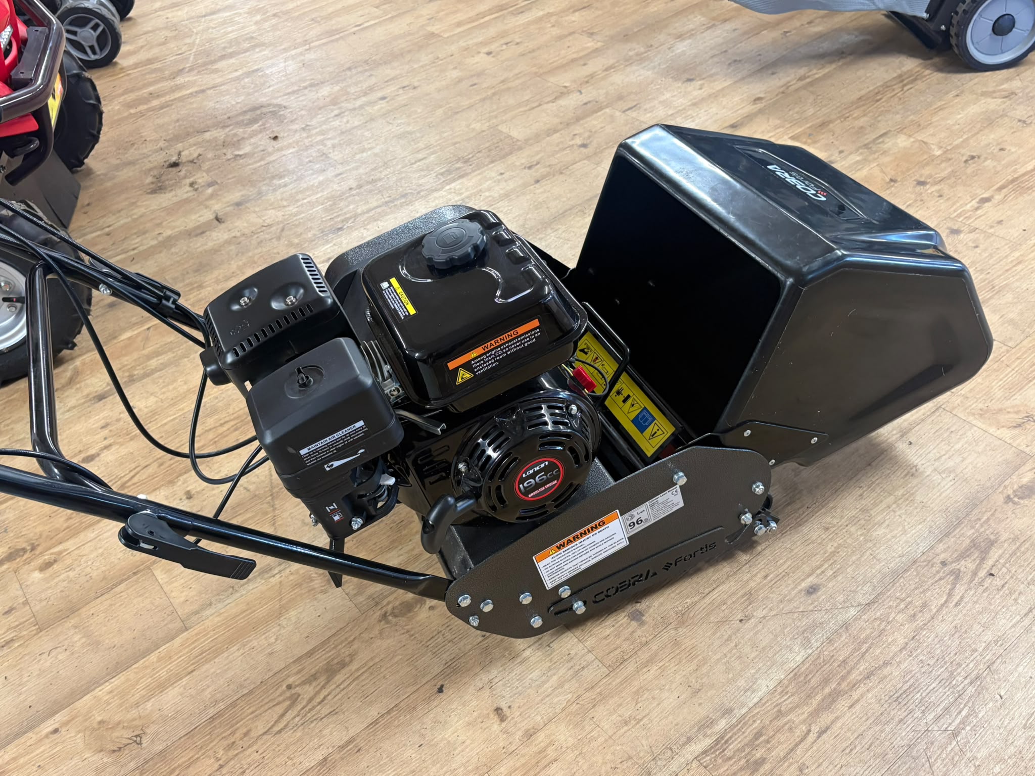 Cobra Fortis 14L 14" Petrol Cylinder Lawnmower - Ex-Display - Image 2
